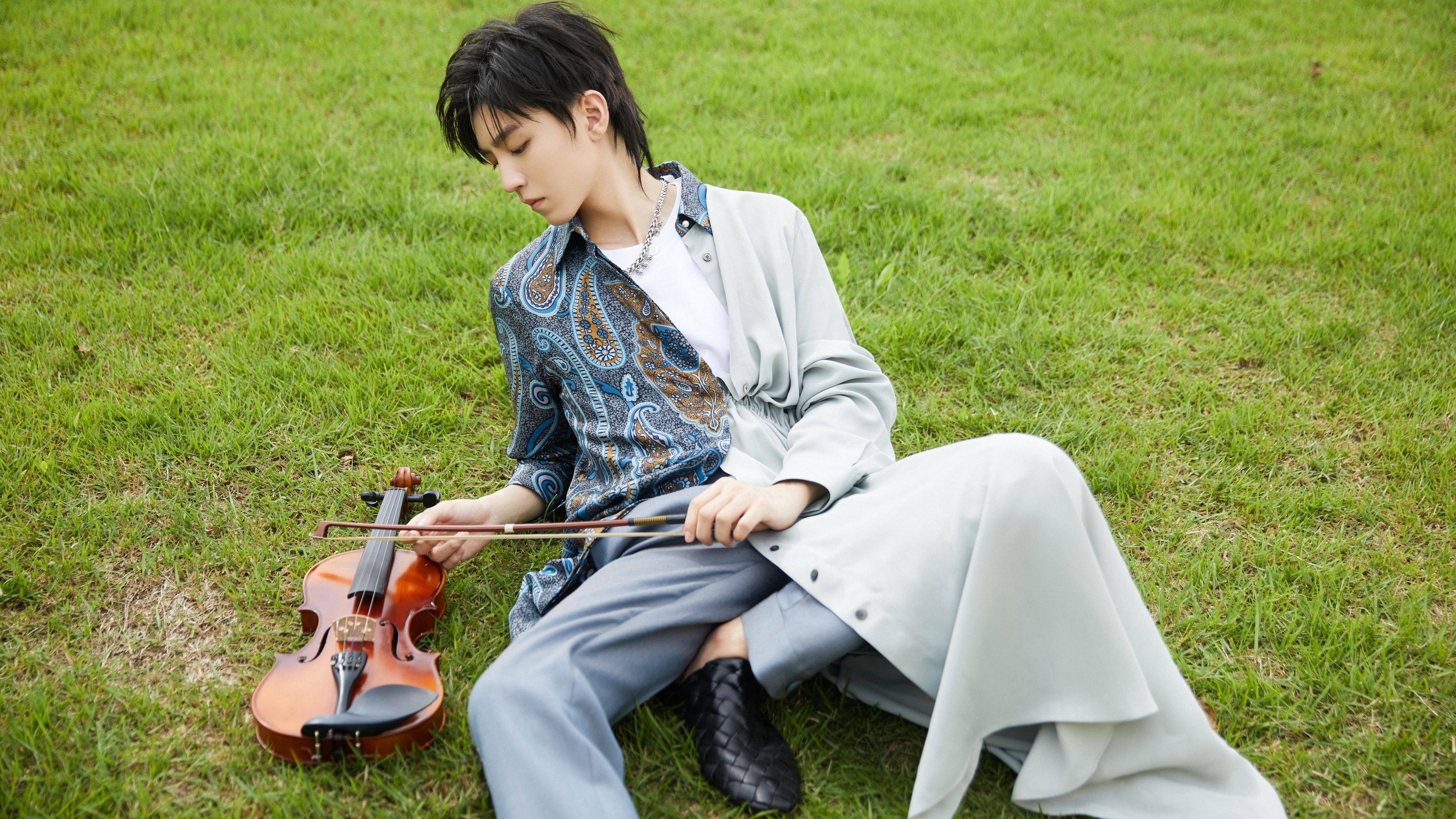 皇马主席弗洛伦蒂诺荣膺环球足球最佳主席奖,皇马赞助flyemirates