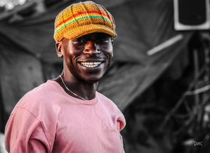 开云中国-英超比赛中裁判语调与非语言行为对球员情绪波动的影响，用语言或行为对裁判员的判决表示异议