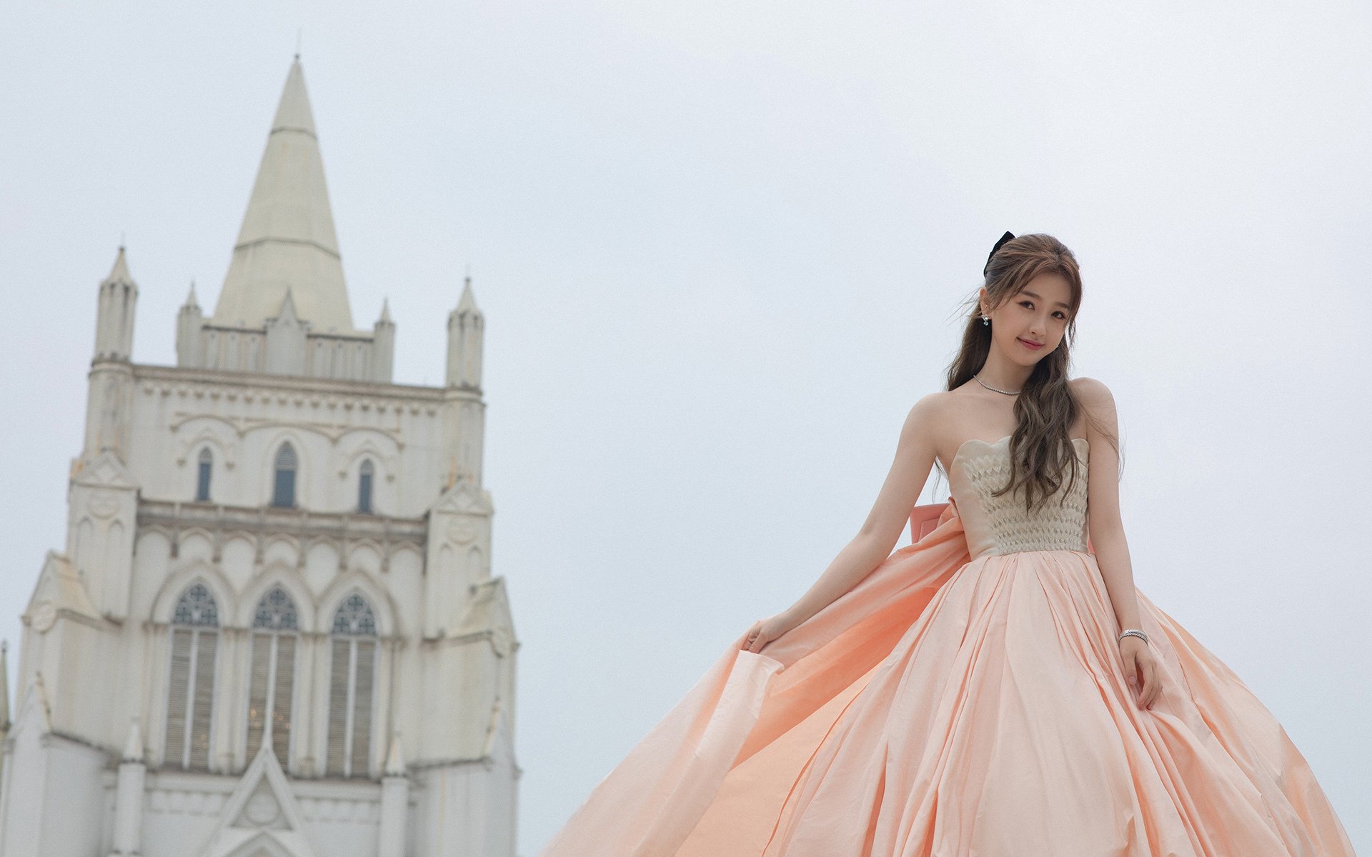 足球装备科技革新，提升运动员表现新突破，专业足球装备